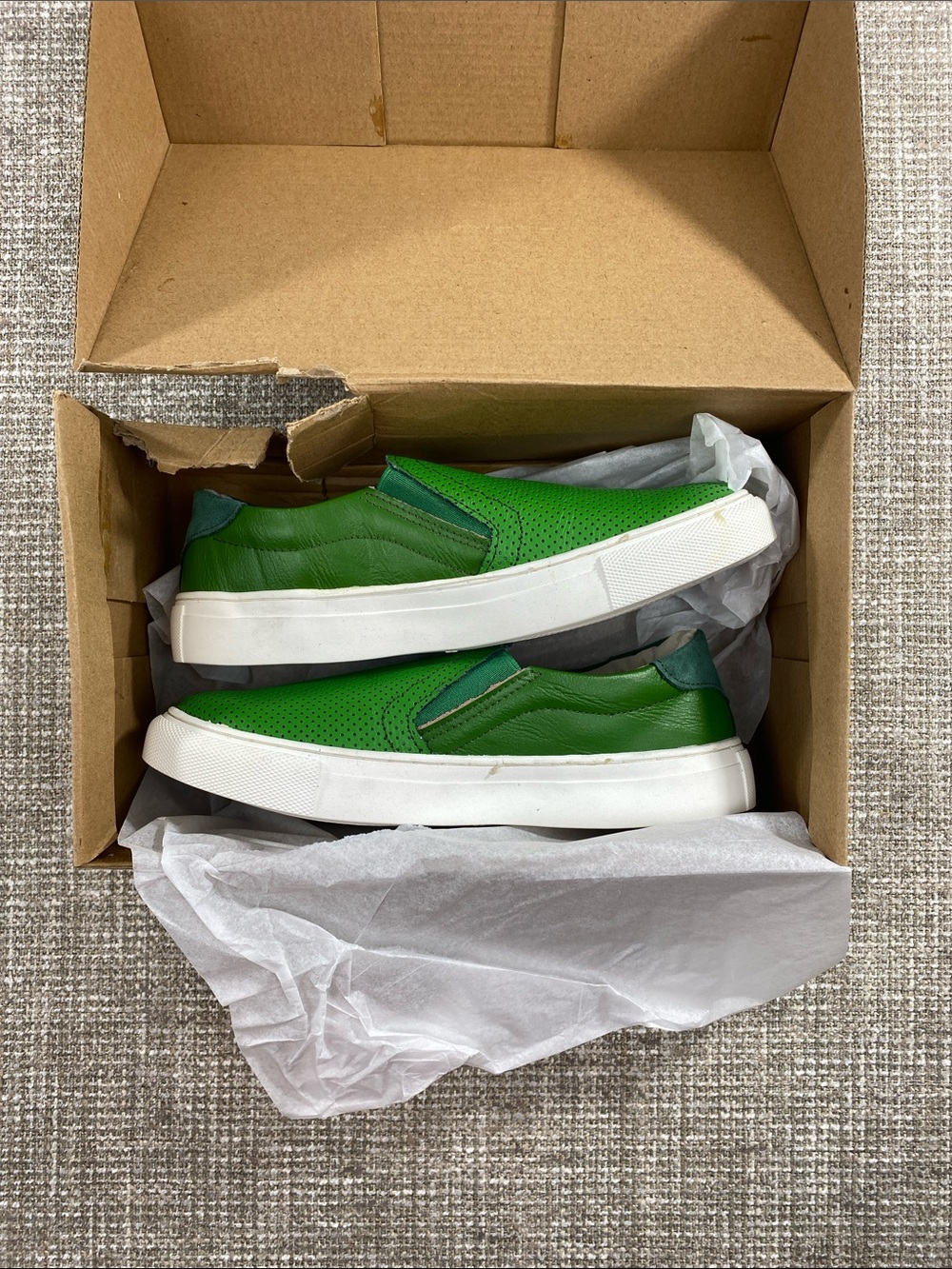 Women's Green Slip-On Leather Sneakers